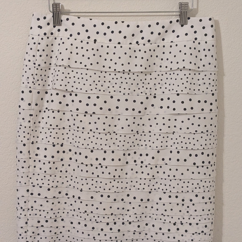 White House Black Market Polka Dot Layered Skirt Size 8 Classic Chic